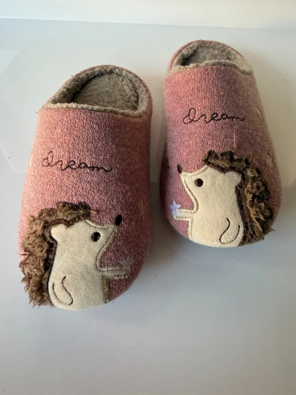 NWOT Hedgehog Cotton Memory Foam Dream Girls Slippers